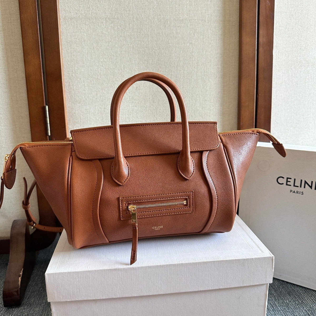 Celine 2026 Luggage Brown Shiny Lambskin 276250