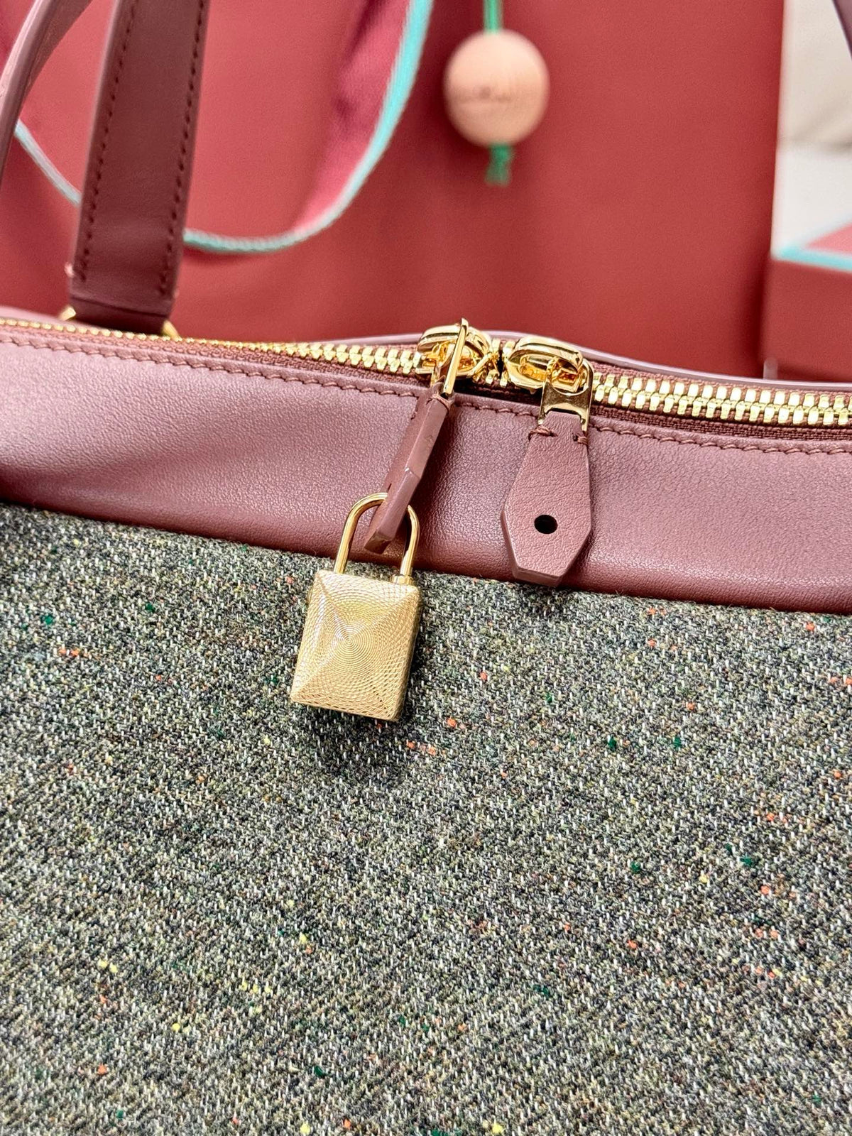 LP 2026 Needle Bag Countryside Sage mix Burnt Tan Cashmere Leather